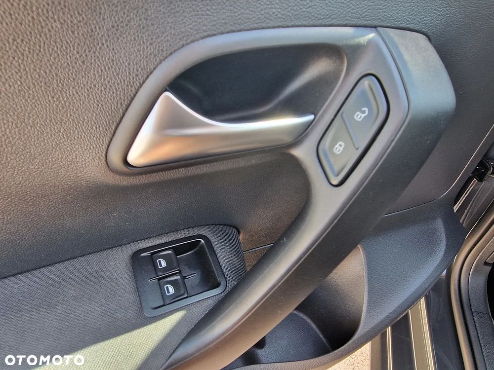 Volkswagen Polo - 12