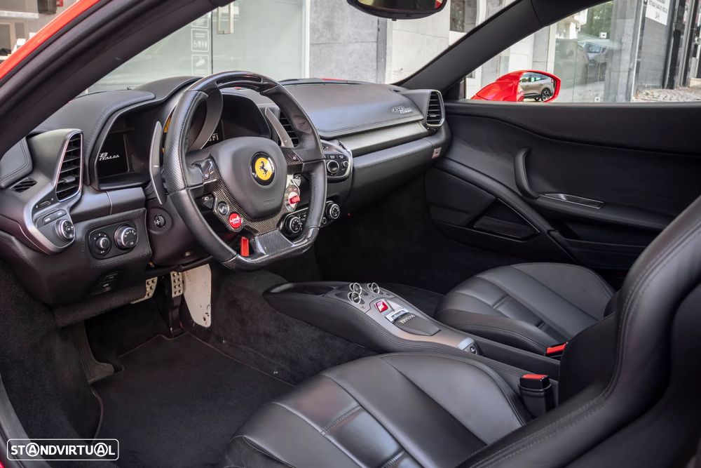 Ferrari 458 - 8