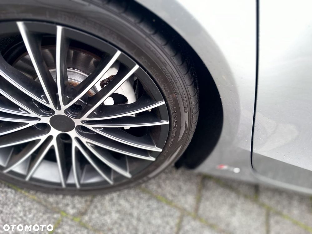 Audi A4 Avant - 16