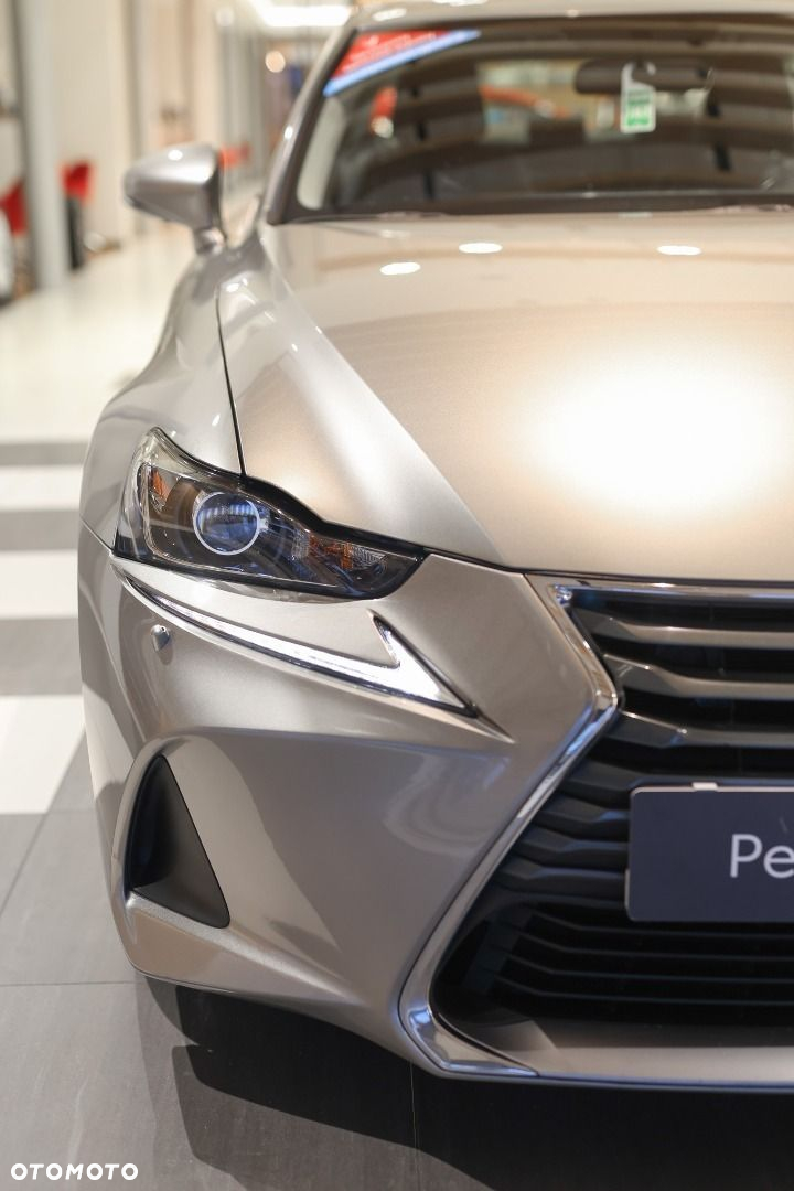 Lexus IS - 26