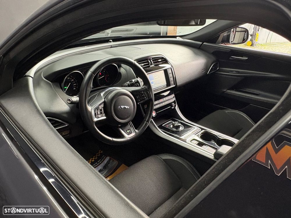 Jaguar XE 20d Aut. R-Sport - 56