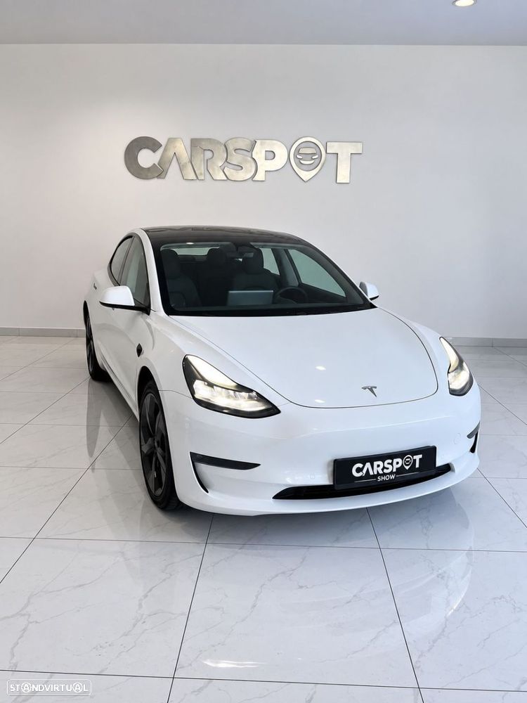 Tesla Model 3 - 32