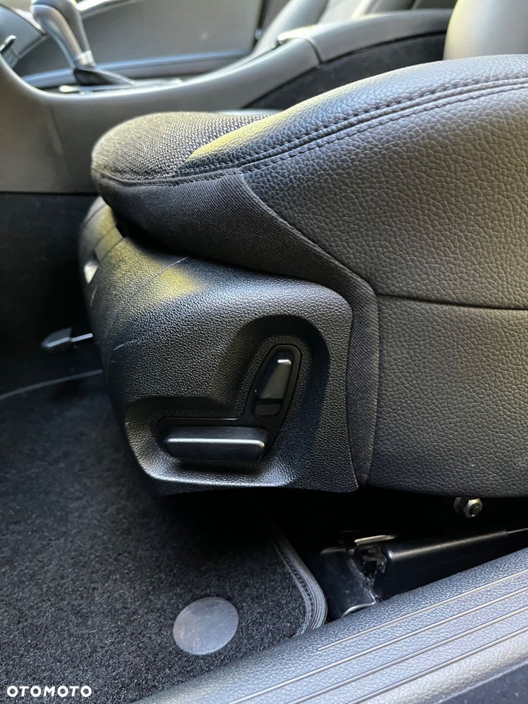 Mercedes-Benz Klasa E 220 CDI Automatik Avantgarde DPF BusinessEDITION - 15