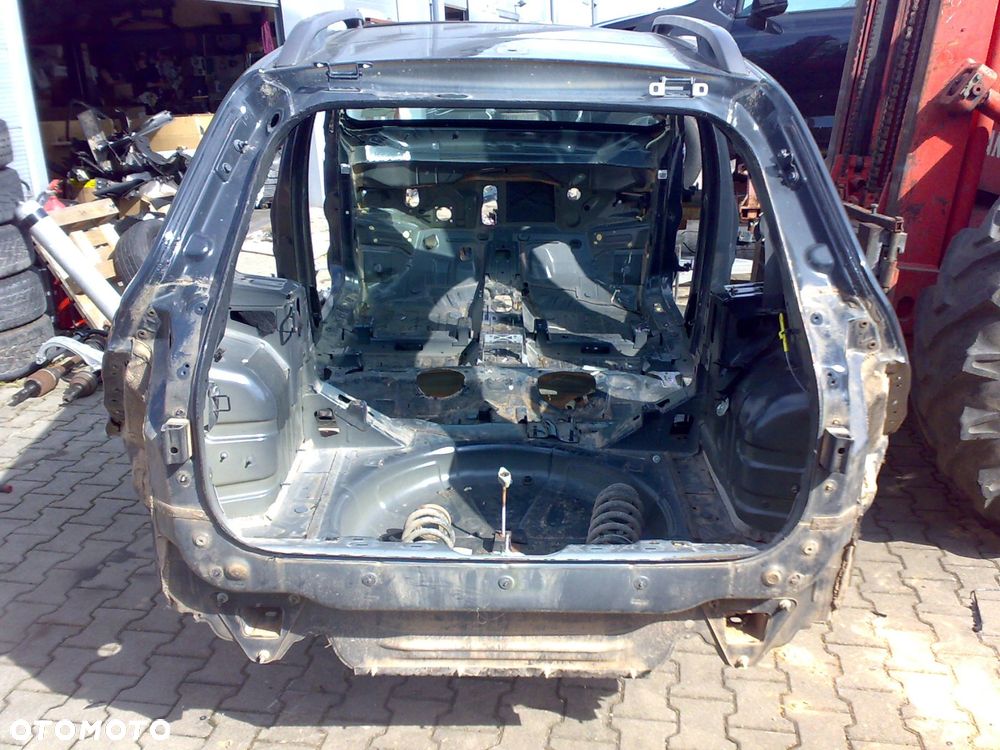 jeep cherokee trailhawk kl 2014 - pas tylny tył podłoga wanna - 1