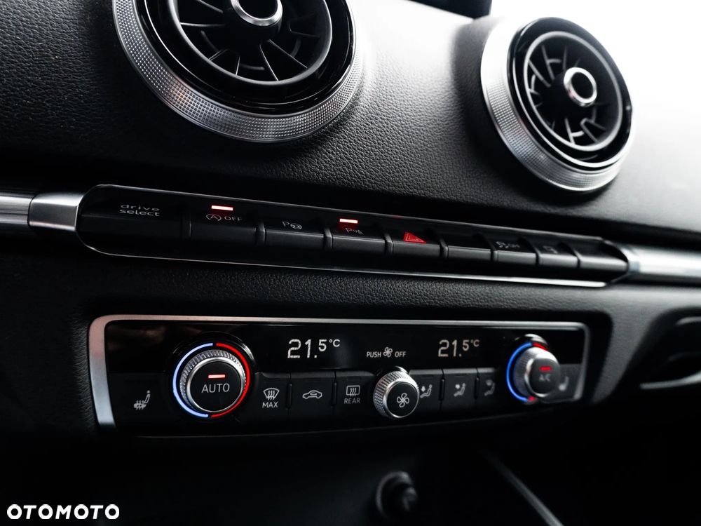 Audi A3 Sportback 2.0 TDI S line Sportpaket - 19