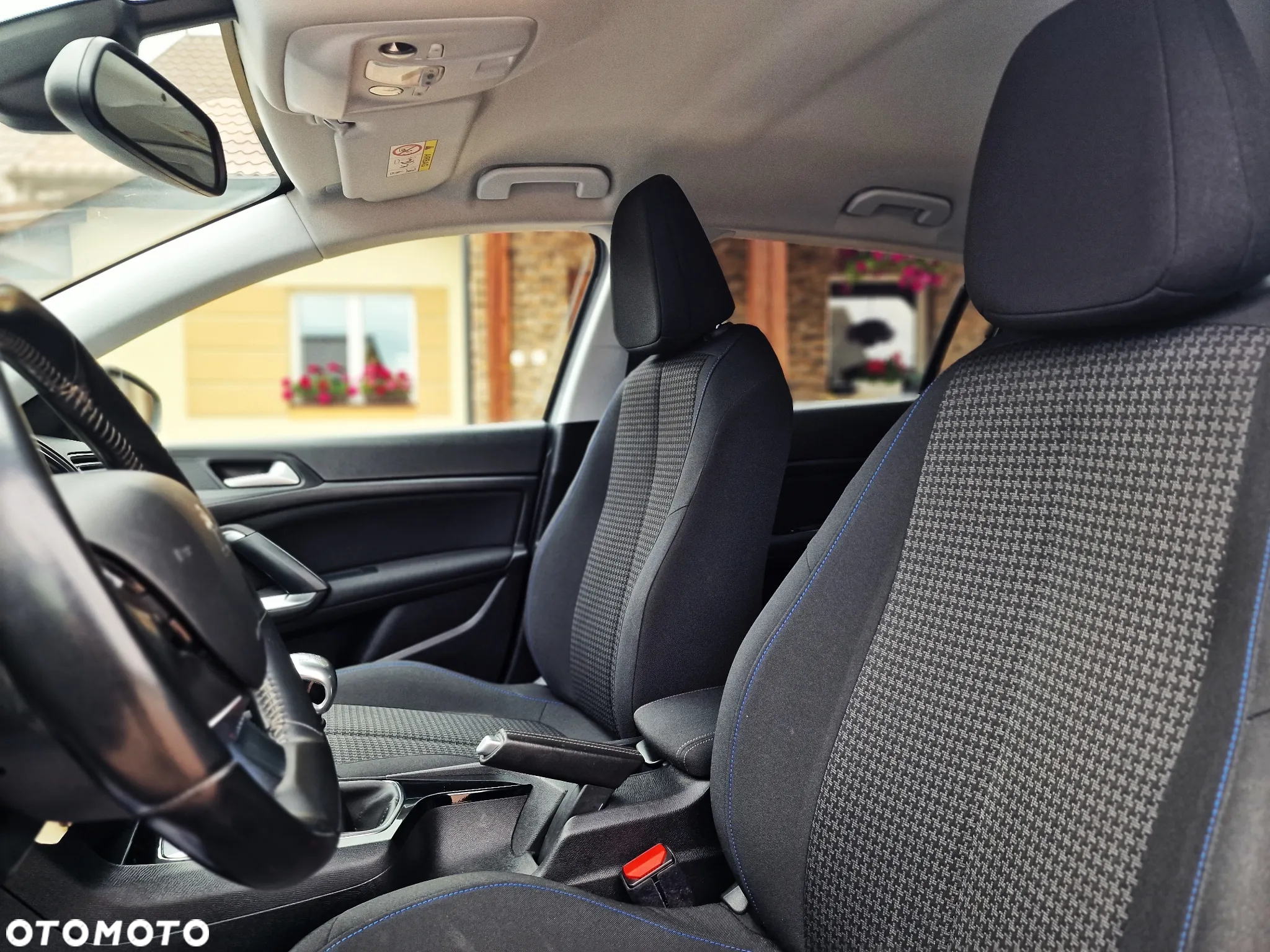 Peugeot 308 1.2 PureTech Allure S&S - 26