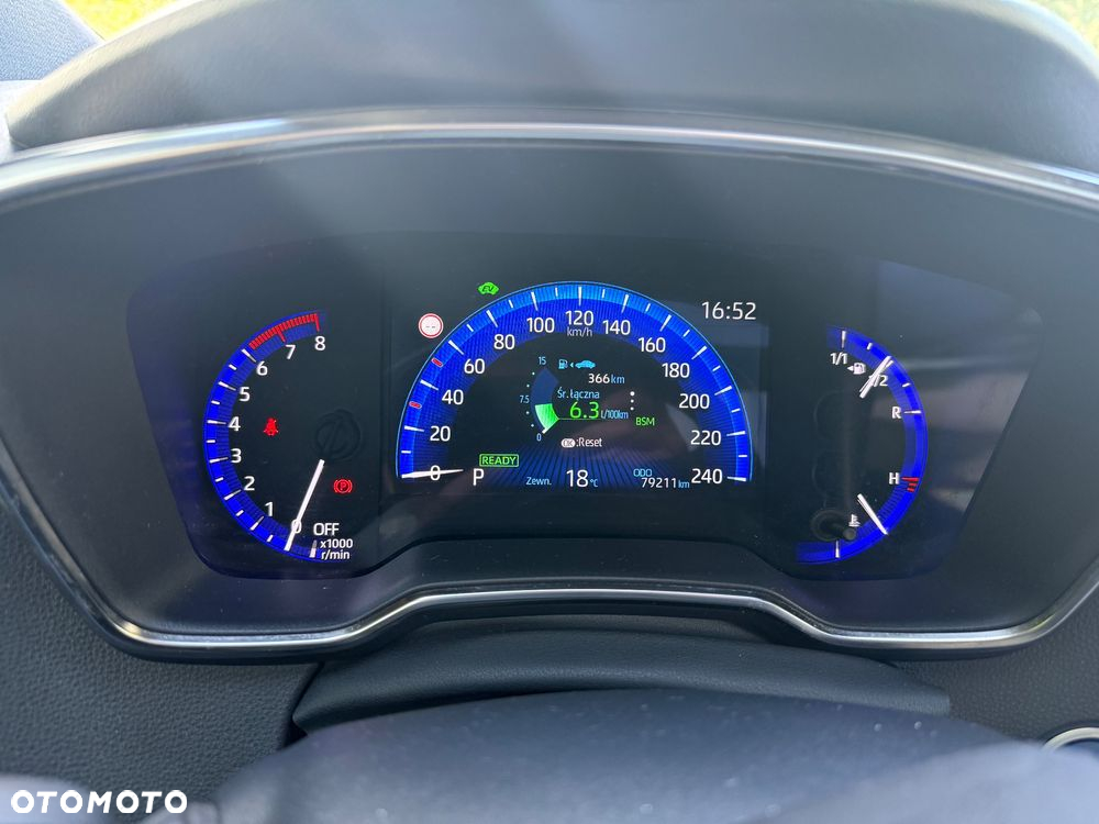 Toyota Corolla 2.0 Hybrid Executive - 9