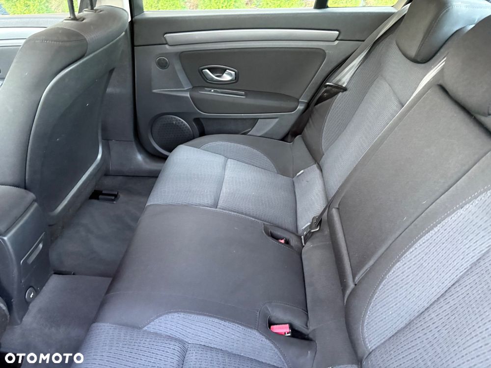 Renault Laguna 1.5 dCi Authentique - 10