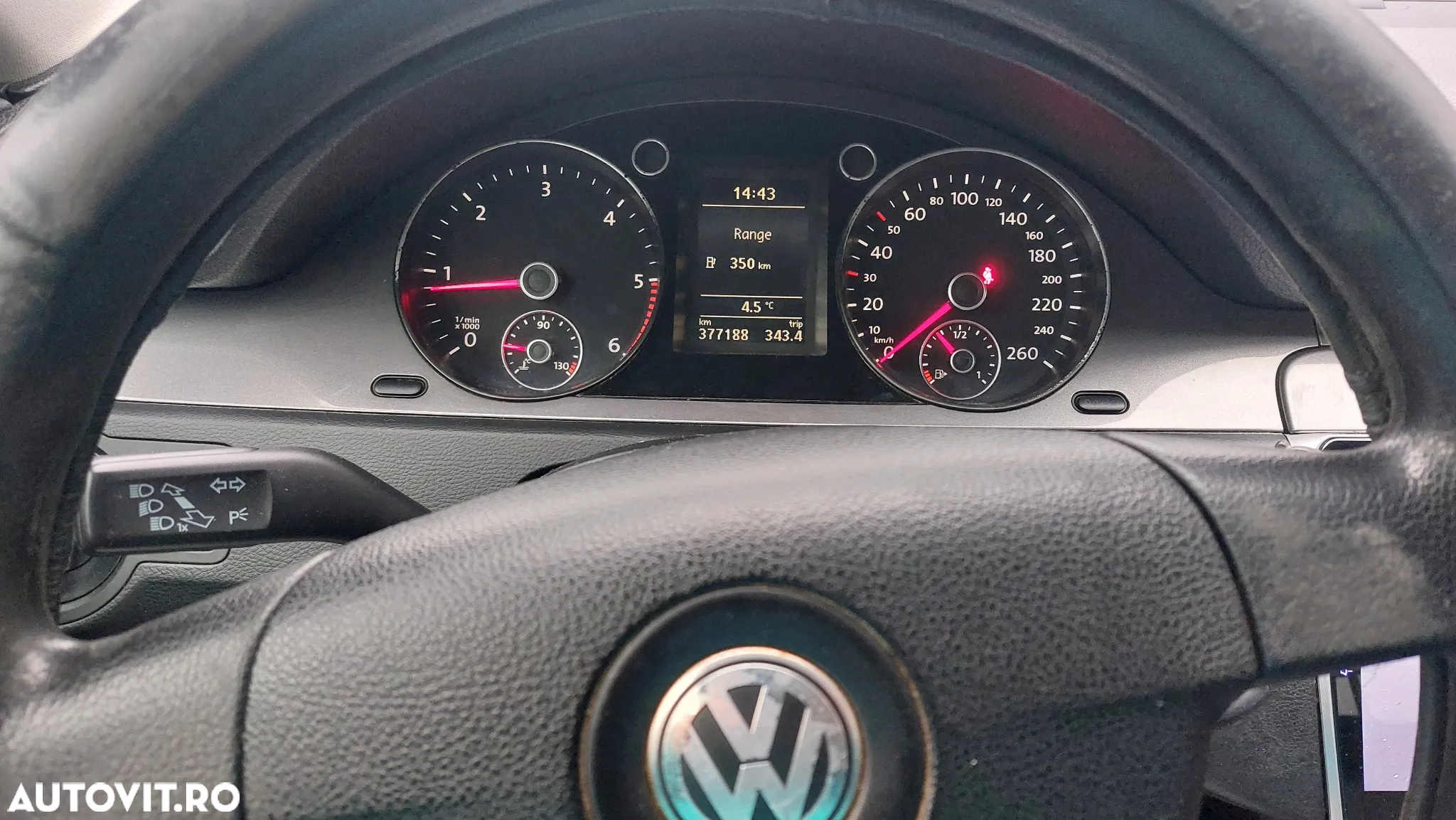 Volkswagen Passat 2.0 TDI DPF BlueMotion Technology Comfortline - 6