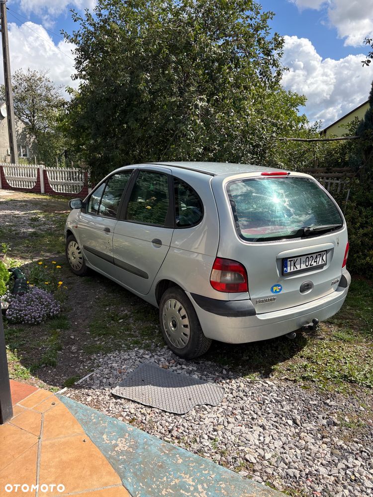 Renault Scenic 1.9 dCi Authentique - 4