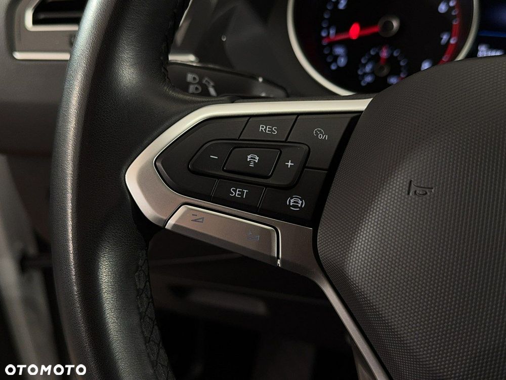 Volkswagen Tiguan - 19