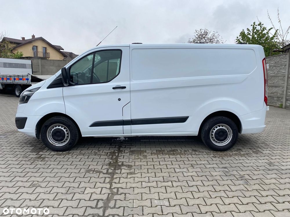 Ford TRANSIT CUSTOM - 8
