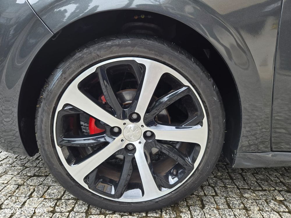 Peugeot 208 1.6 e-HDi Allure - 11