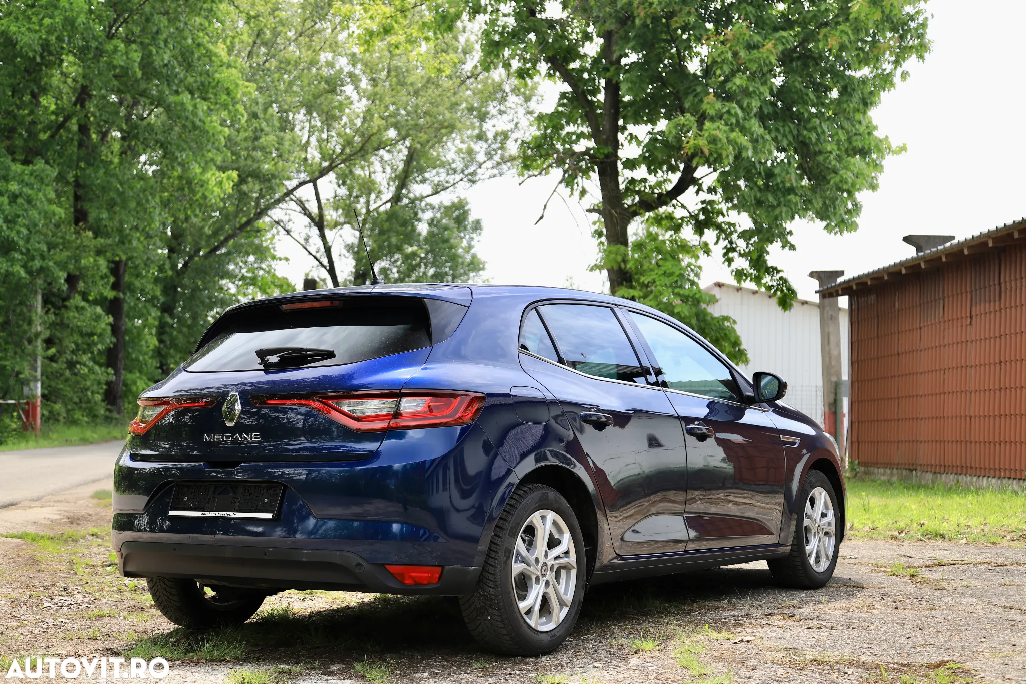 Renault Megane TCe 140 GPF LIMITED - 11
