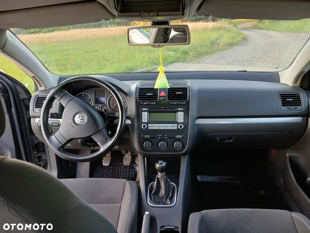 Volkswagen Jetta 1.9 TDI Comfortline - 4