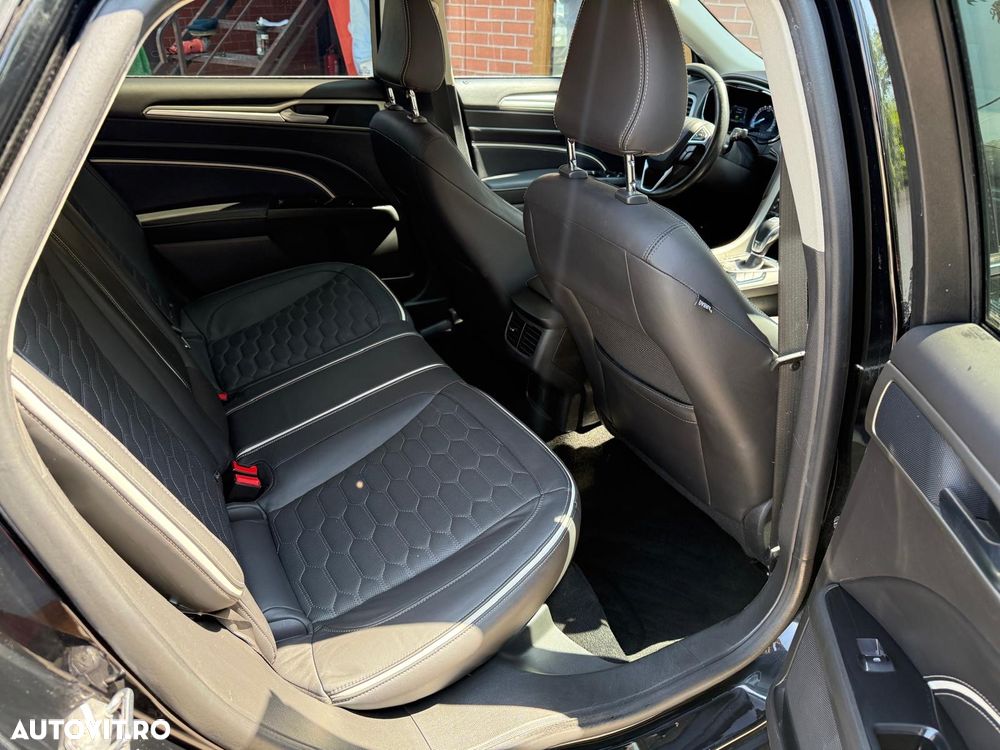 Ford Mondeo Vignale 2.0 Hybrid - 26