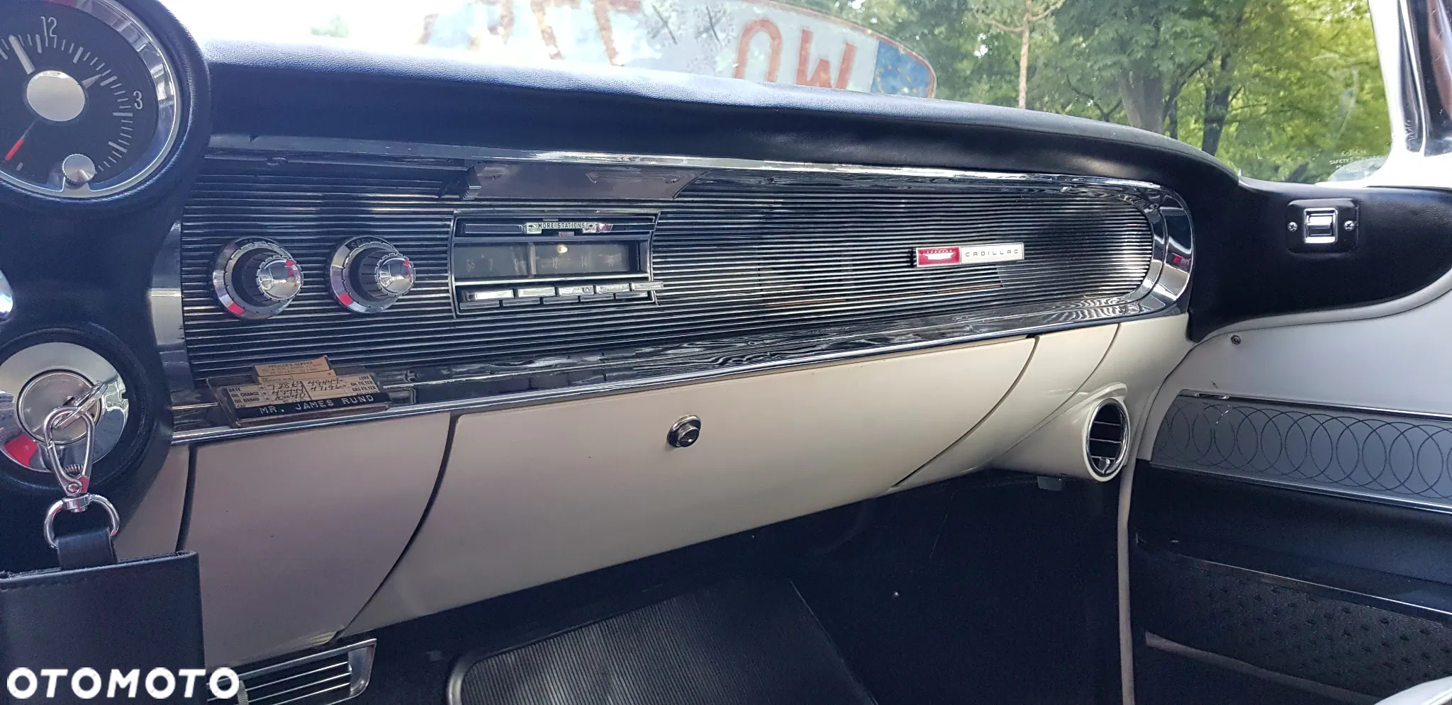 Cadillac Deville - 4