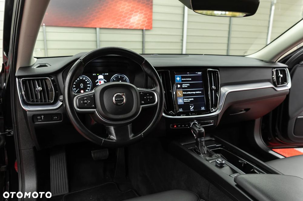 Volvo V60 D3 Geartronic Momentum - 35