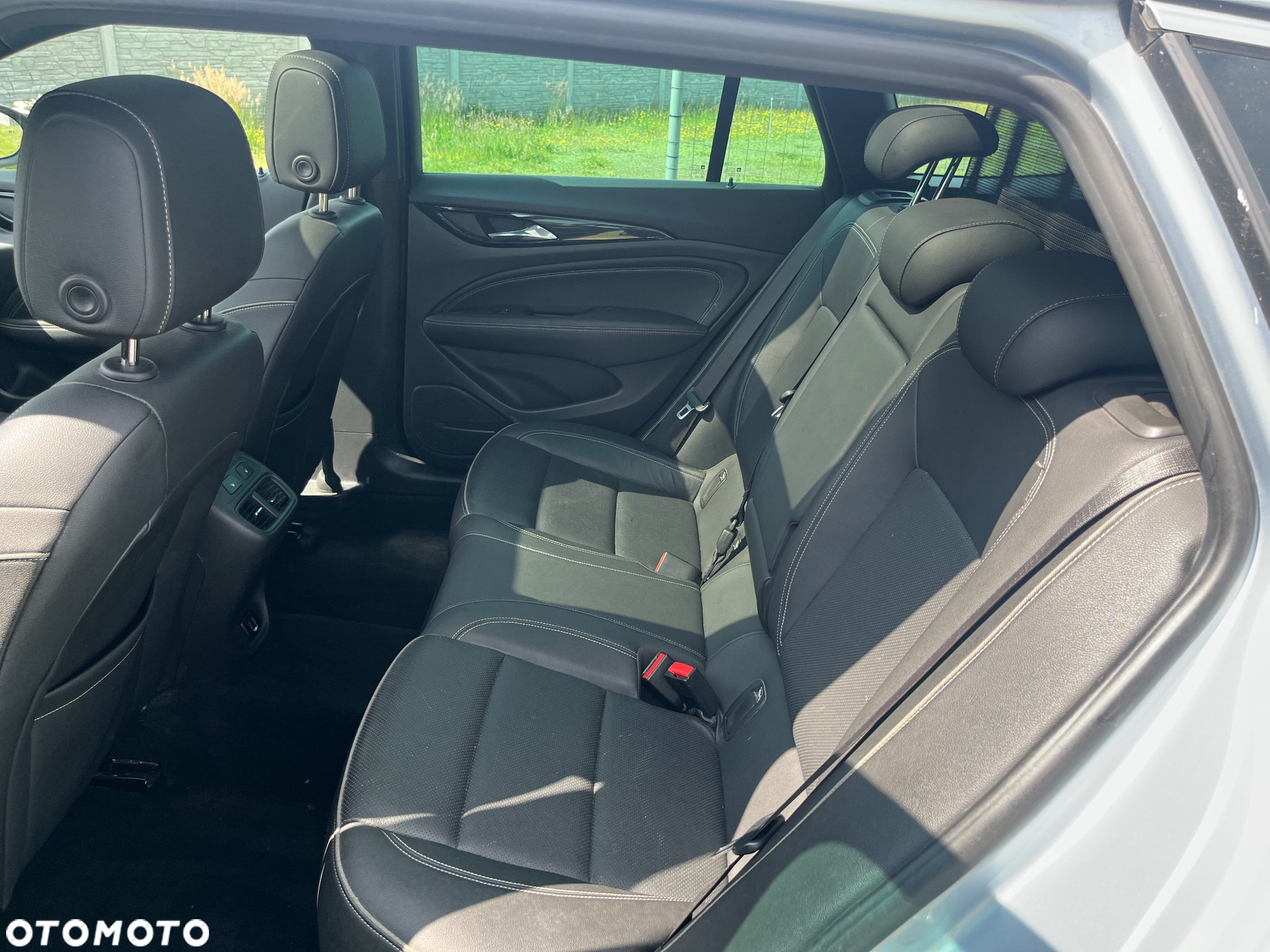 Opel Insignia - 15