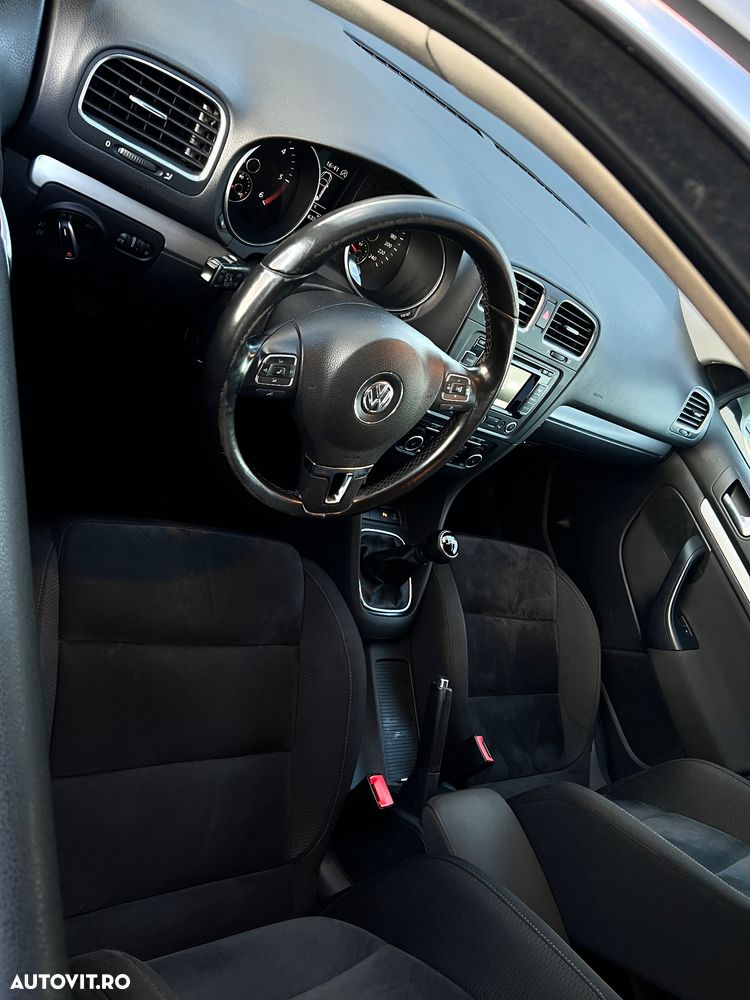 Volkswagen Golf 1.6 TDI DPF BlueMotion Technology MATCH - 10