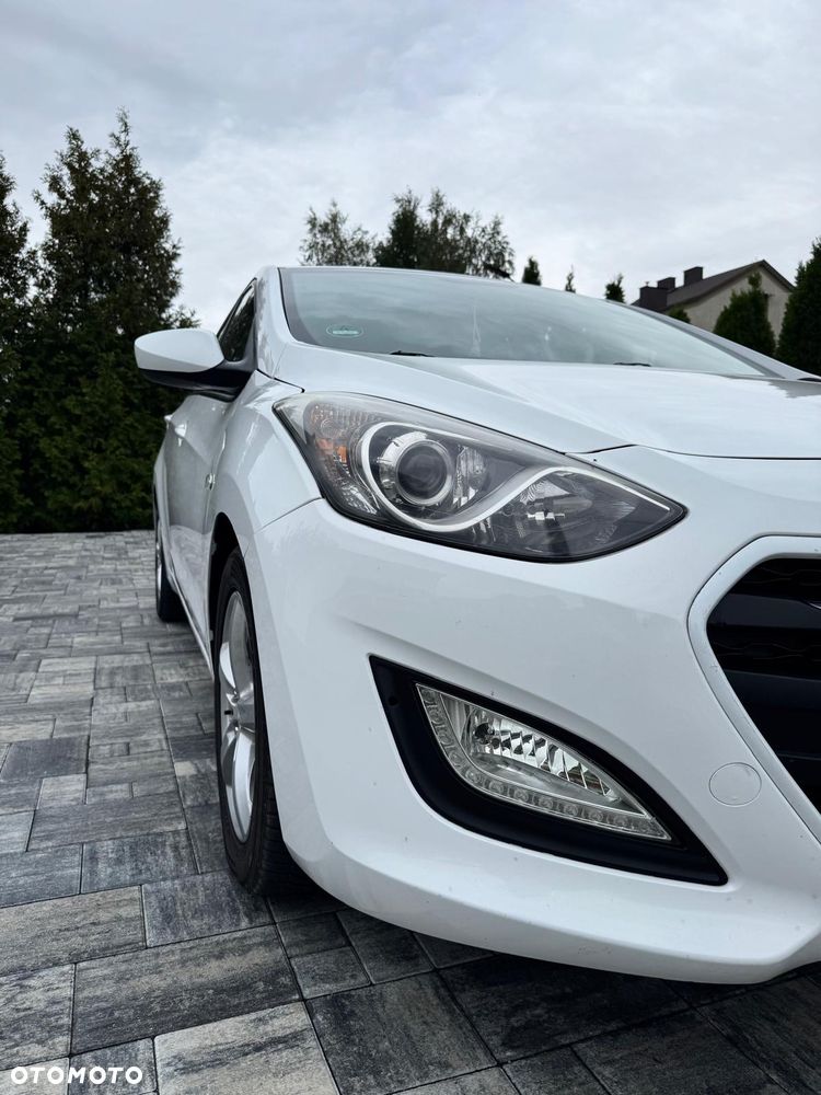 Hyundai i30 blue 1.6 CRDi Classic - 10