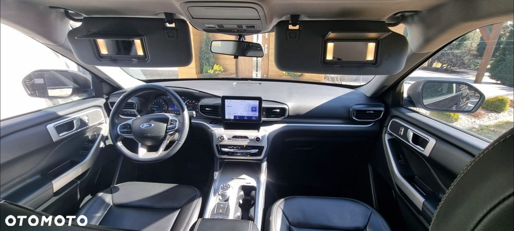 Ford Explorer - 5