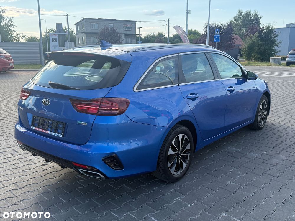 Kia Ceed 1.6 GDI PHEV L Business Line DCT - 6