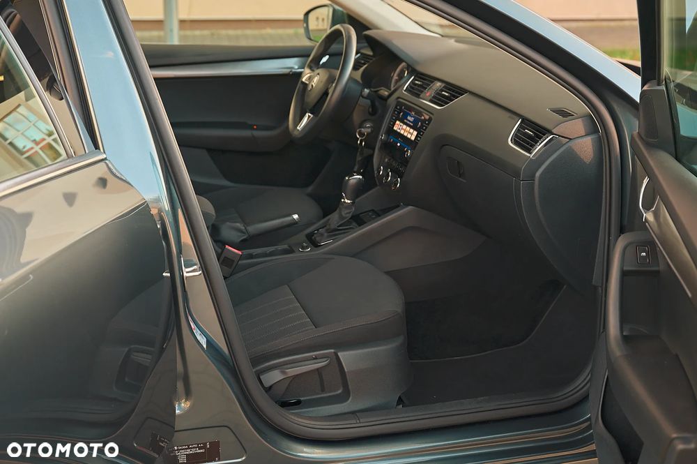 Skoda Octavia 1.6 TDI DSG Ambition - 13