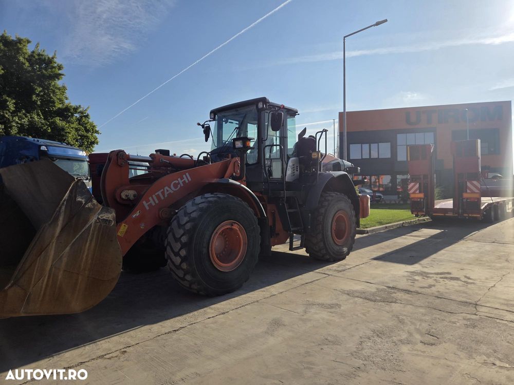Hitachi ZW250-6, 2021, 7.117h, 23.578km, cupa 4mc, gresare automata, Masa operationala 21,4t, anv MICHELIN 60% ok, camera spate, GPS in romana, posibilitate leasing 4 ani, 200 CP, consum mediu 11,3l/h, revizii facute-PROMOTIE 91.900 EUR+Tva - 8