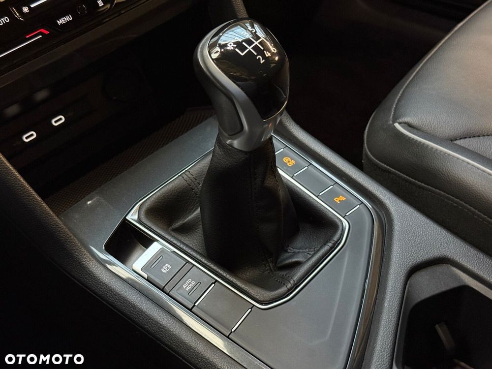 Volkswagen Tiguan 2.0 TDI SCR Life - 32