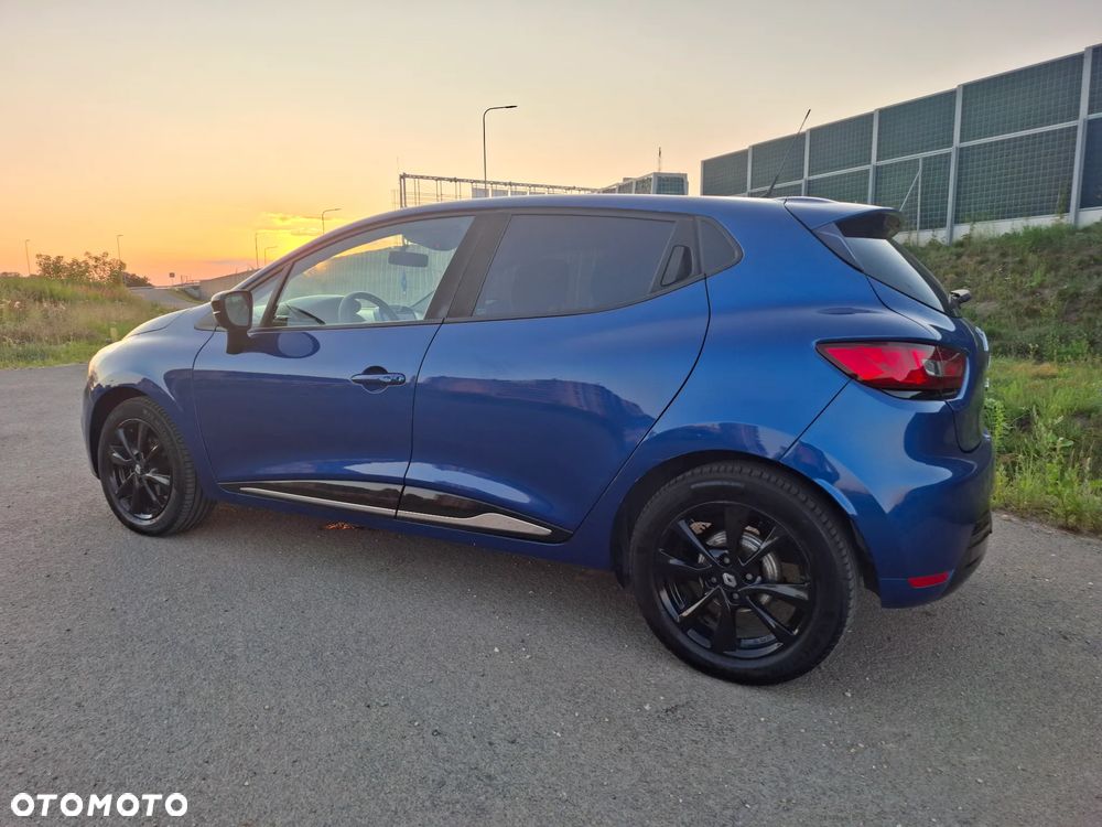 Renault Clio 1.2 16V Limited Plus - 4