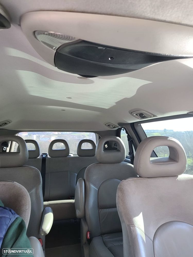 Chrysler Voyager - 10