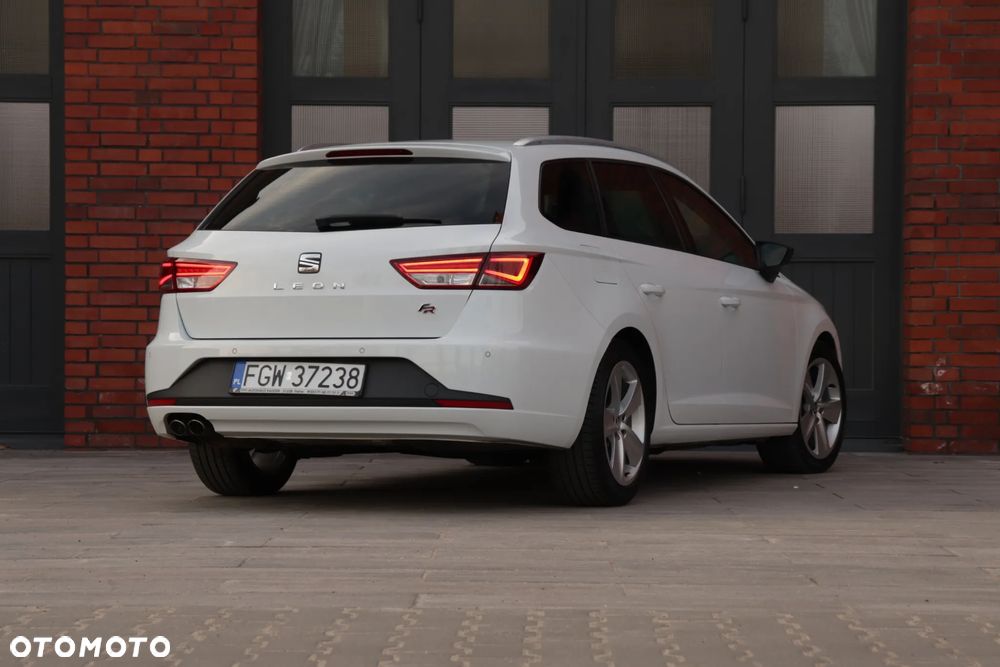 Seat Leon 2.0 TDI DPF Start&Stop DSG FR - 11