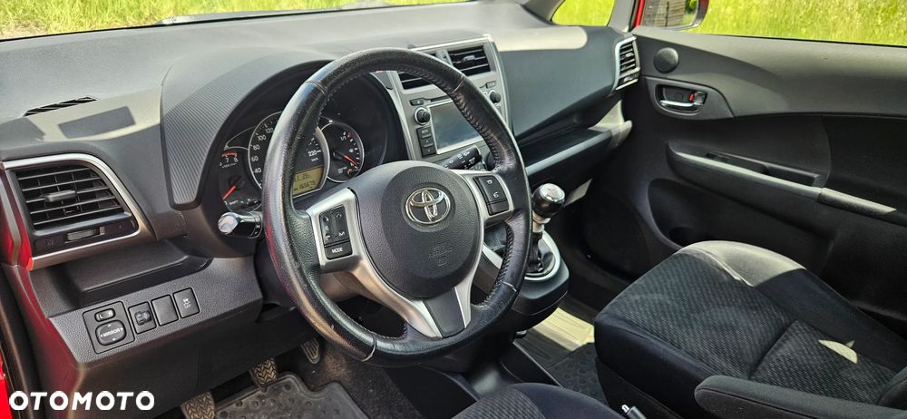 Toyota Verso S - 10