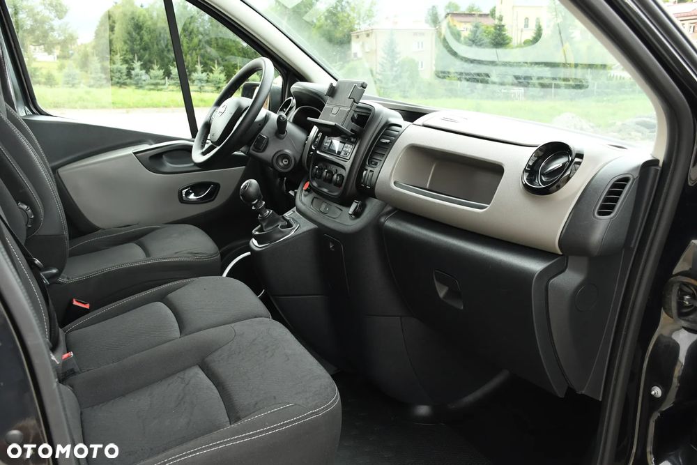 Nissan NV300 - 8