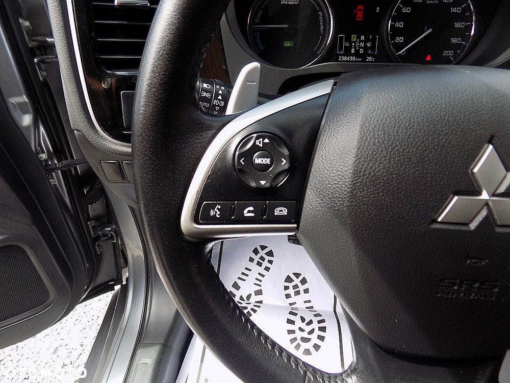 Mitsubishi Outlander 2.0 4WD Top - 12