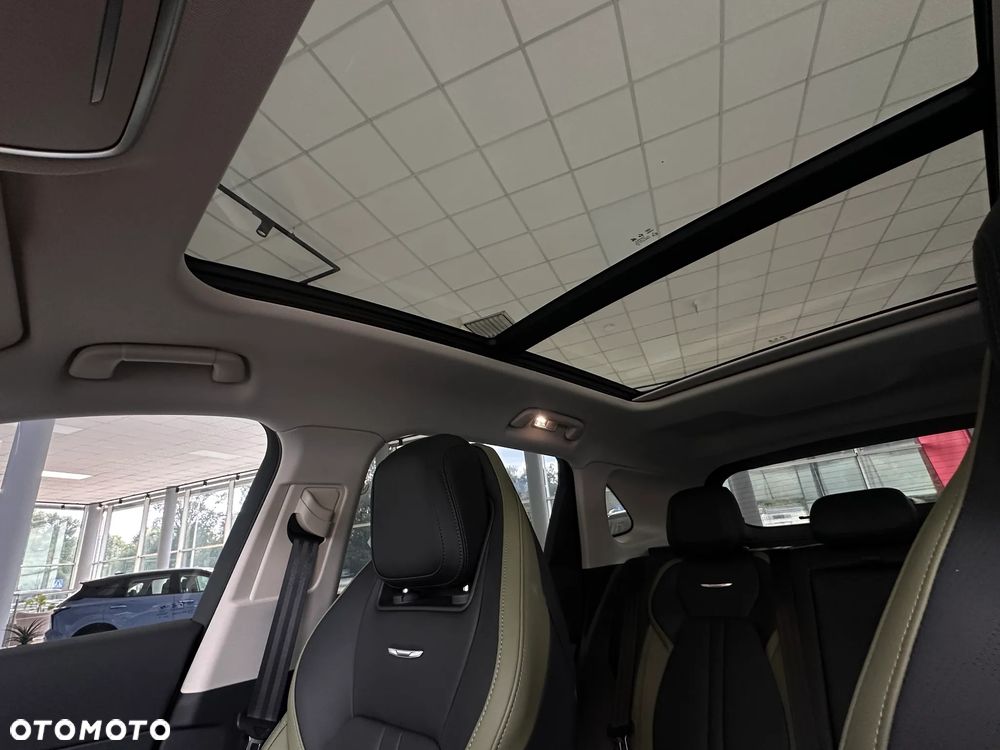 Hongqi HS3 1.5T FWD - 12