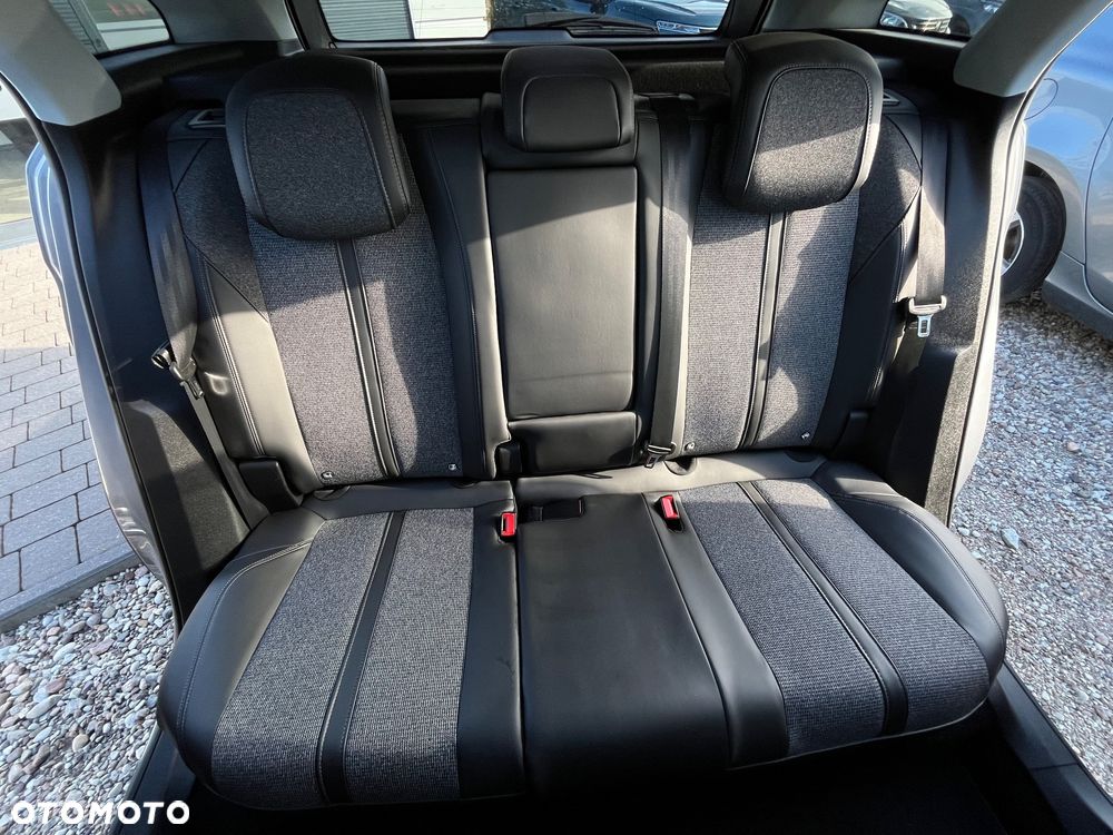Peugeot 3008 PureTech 130 Stop & Start GPF EAT8 Allure - 29