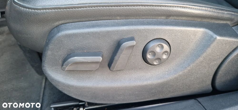 Audi A4 Avant 2.0 T FSI quattro - 14