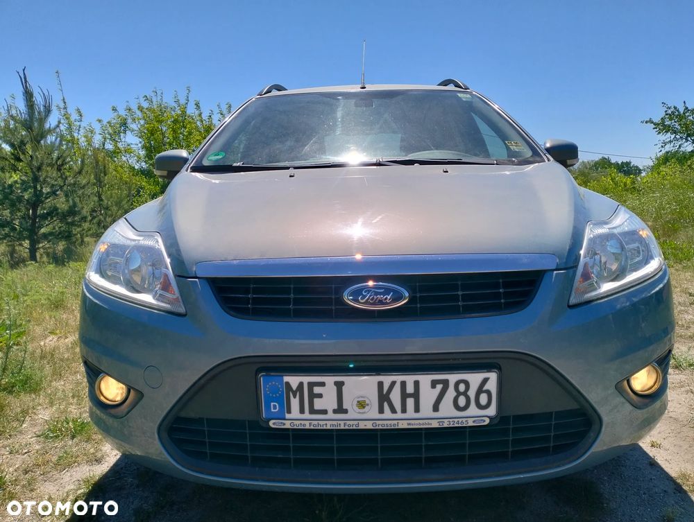 Ford Focus 1.6 16V Trend - 12