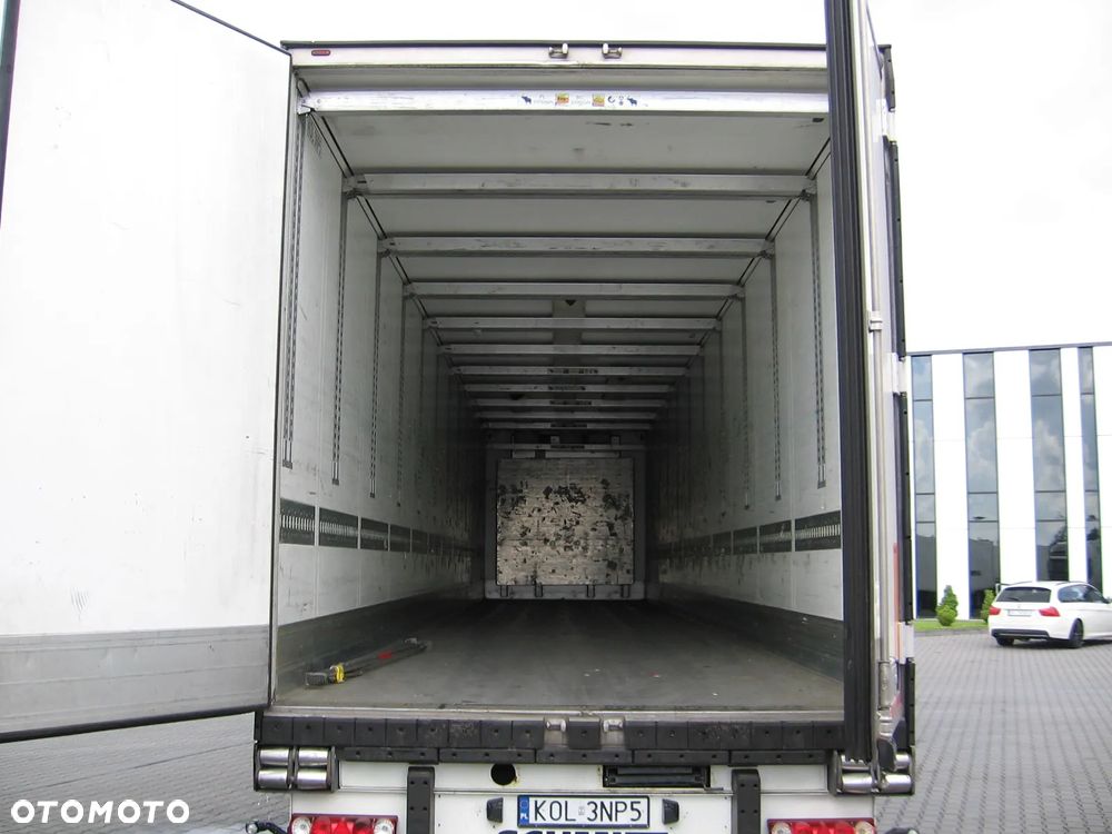 Schmitz Cargobull SKO 24 - 3