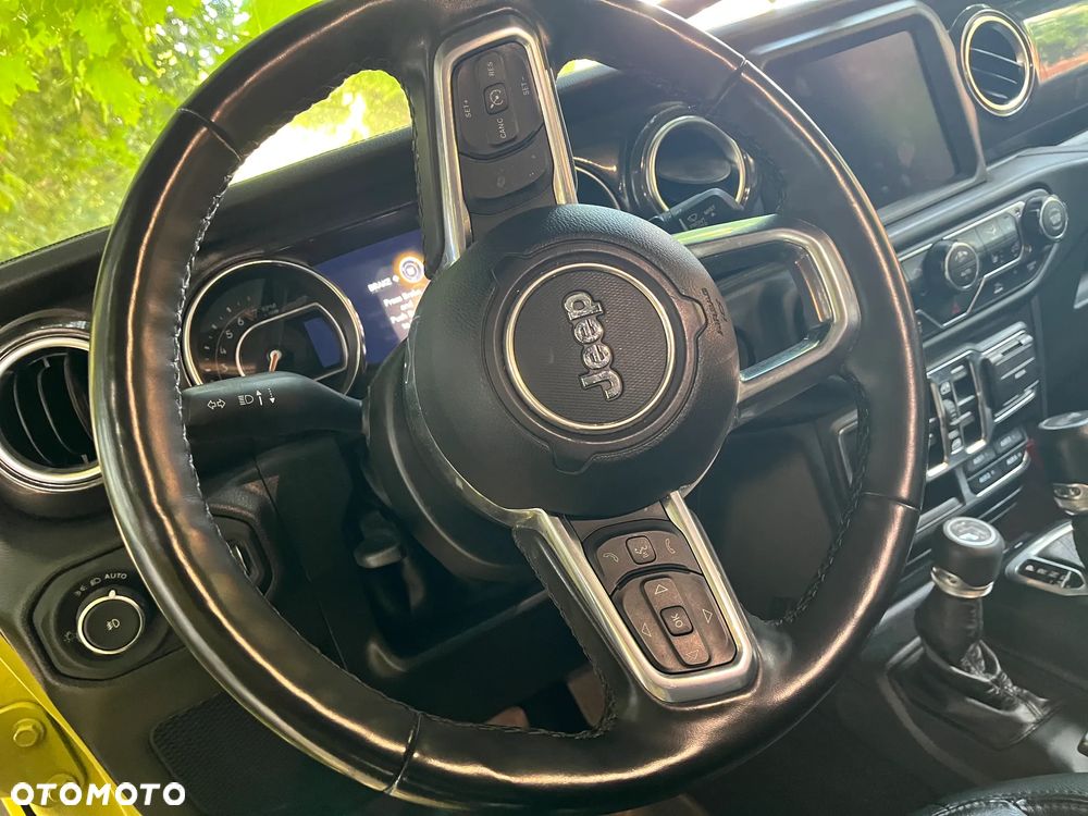 Jeep Wrangler - 26