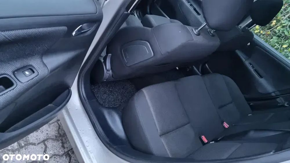 Peugeot 207 1.4 16V Presence - 7