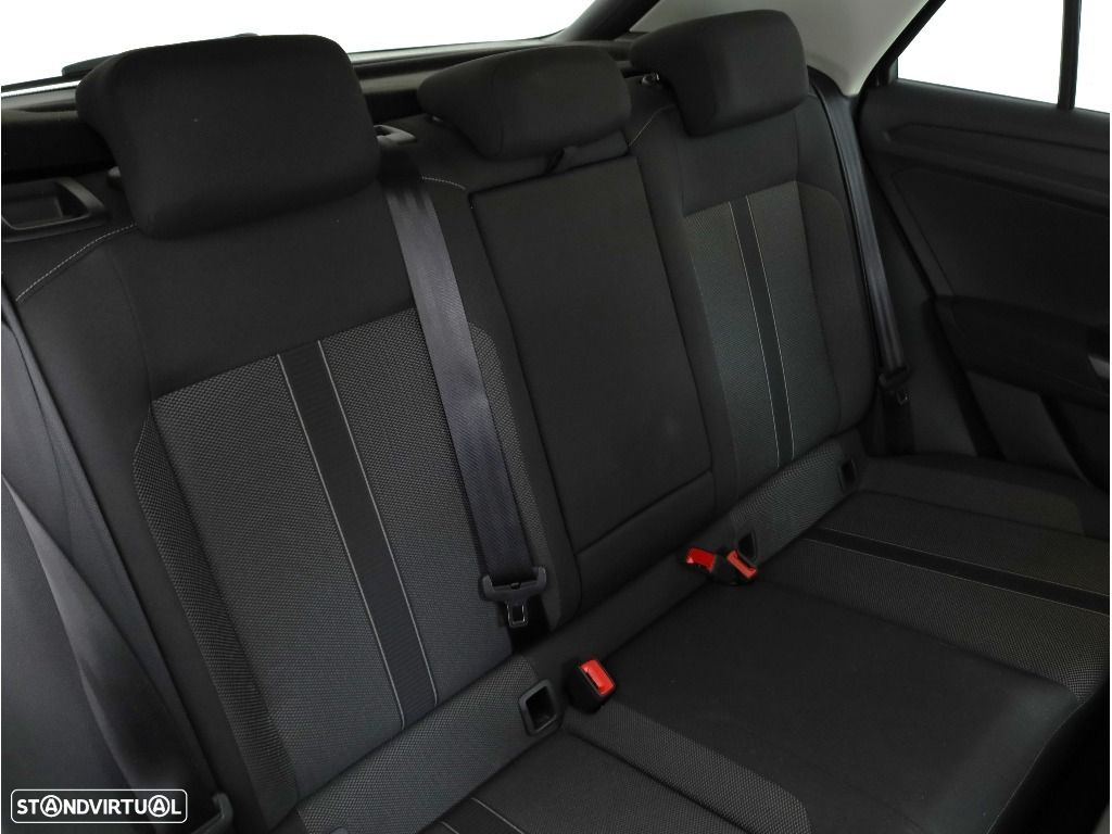 VW T-Roc 1.0 TSI Urban - 27