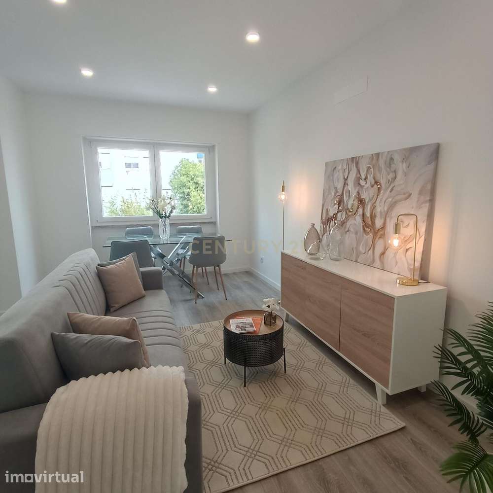 Apartamento T2 Totalmente Renovado e Mobilado com Charme | Estrada de - Grande imagem: 4/15