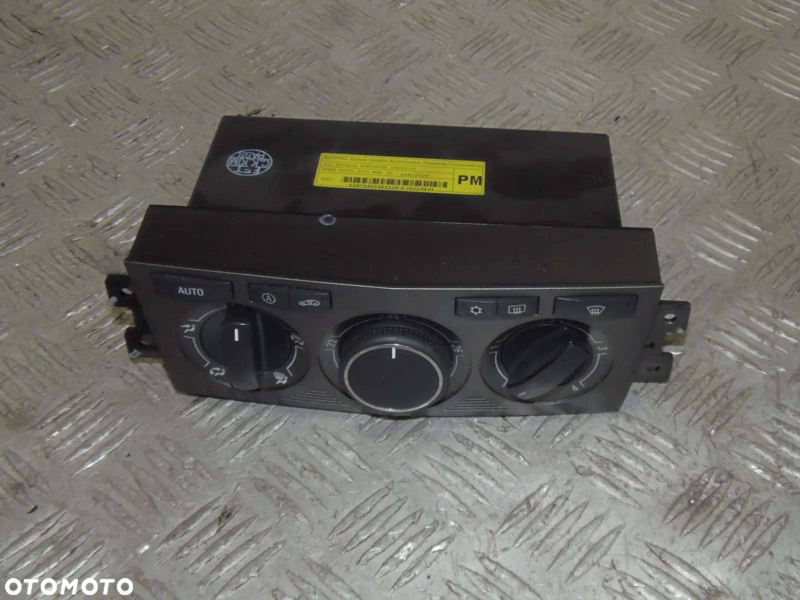 KONSOLA PANEL NAWIEWU OPEL ANTARA - 1
