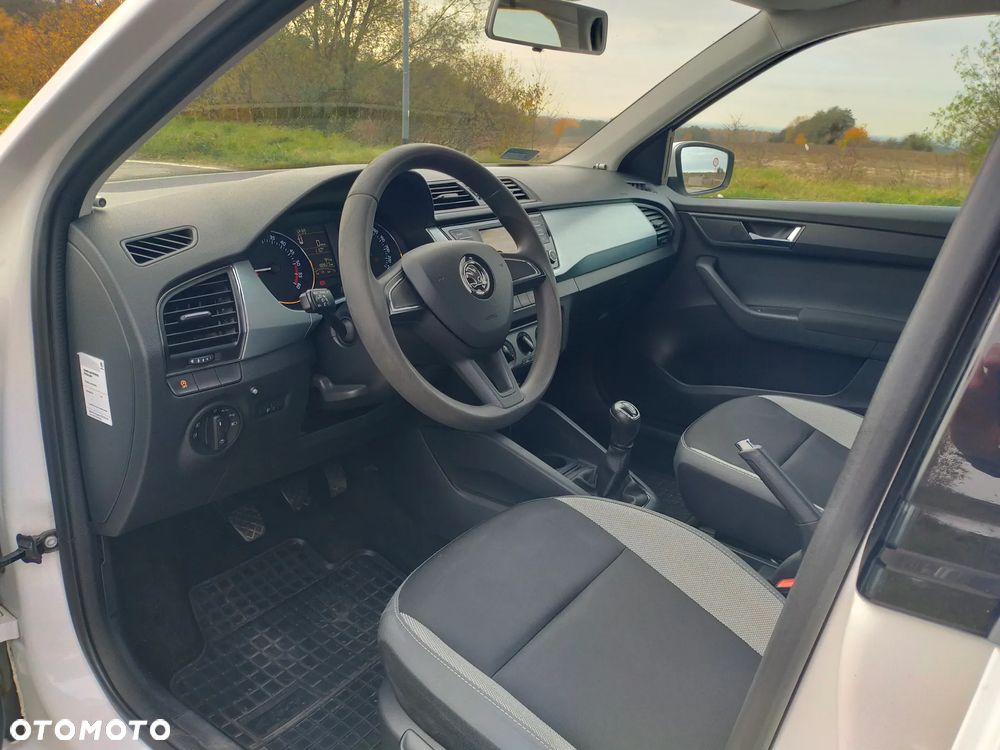 Skoda Fabia - 14