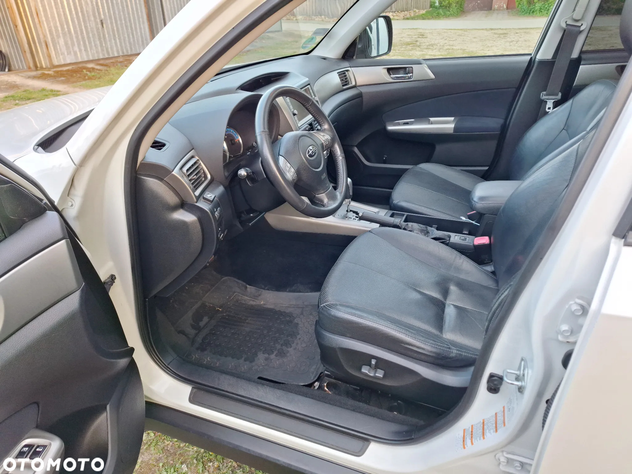 Subaru Forester 2.0 XE NAV Euro5 - 10