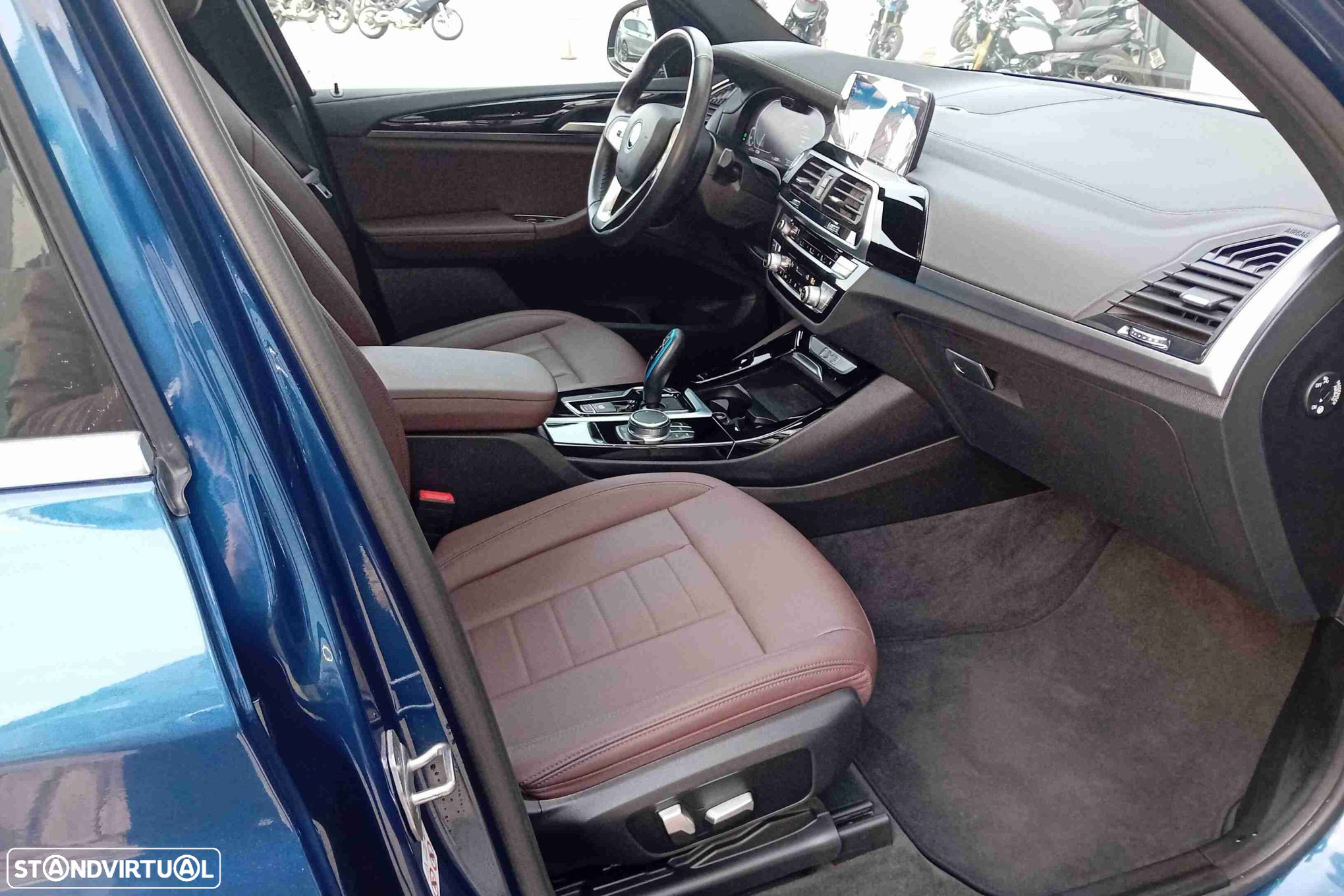 BMW iX3 Inspiring - 12