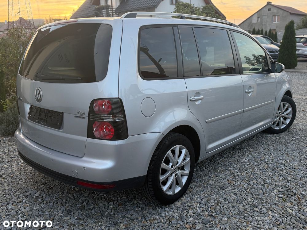 Volkswagen Touran 1.9 TDI DPF Blue Motion Highline - 3